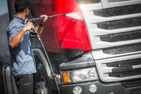 On-Site Truck Wash vs. Drive-Through: Which Option Saves More Time for Fleet Managers? Thumbnail